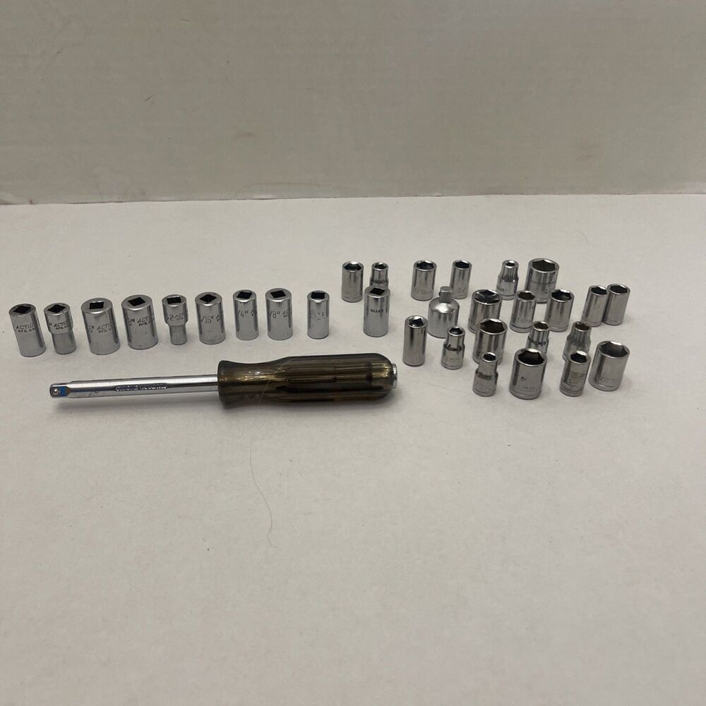 Mixed Lot Of Vintage Action Giller Ect Sockets + Chrome Vanadium Socket Driver